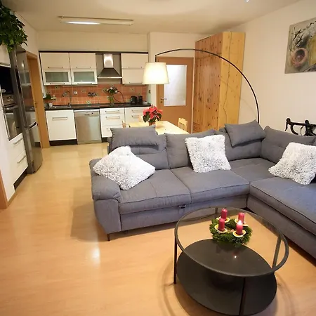 Slunny V Beroune Apartamento